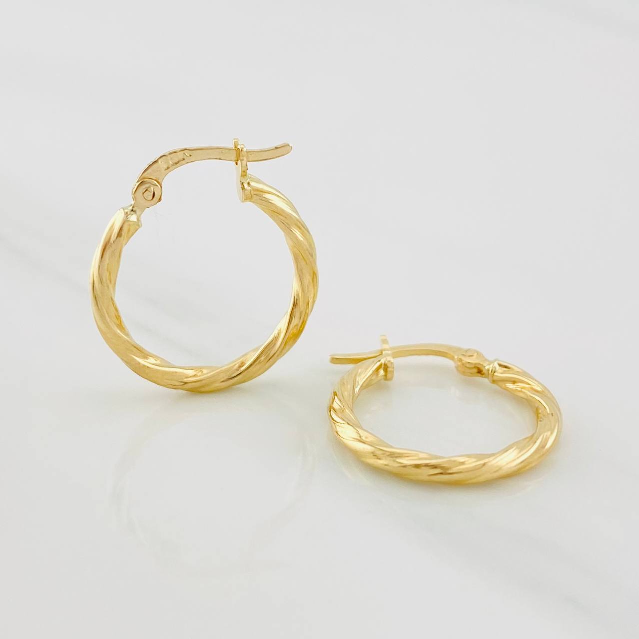 Candongas Mary 1.2g / 3/4 in Oro Amarillo 18K