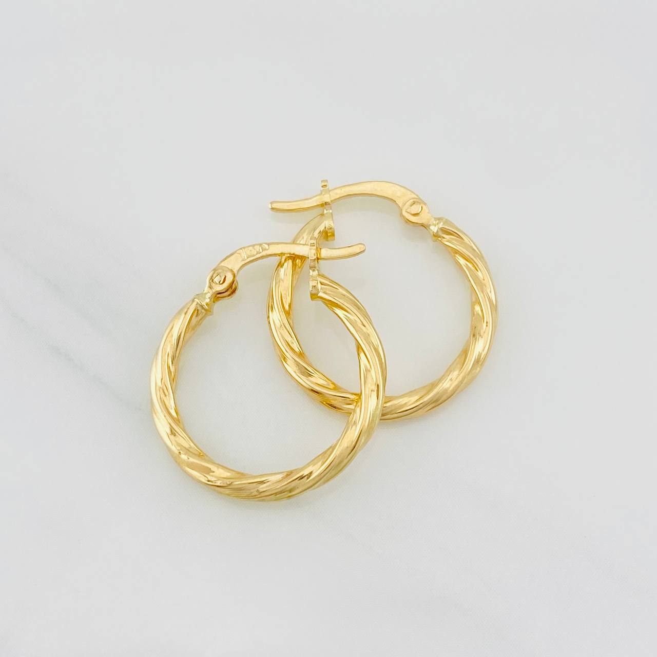 Candongas Mary 1.2g / 3/4 in Oro Amarillo 18K