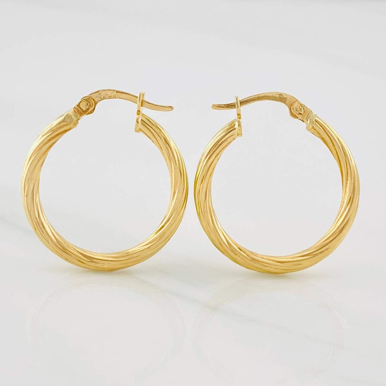 Candongas Mary 1.65g / 1 in Oro Amarillo 18K