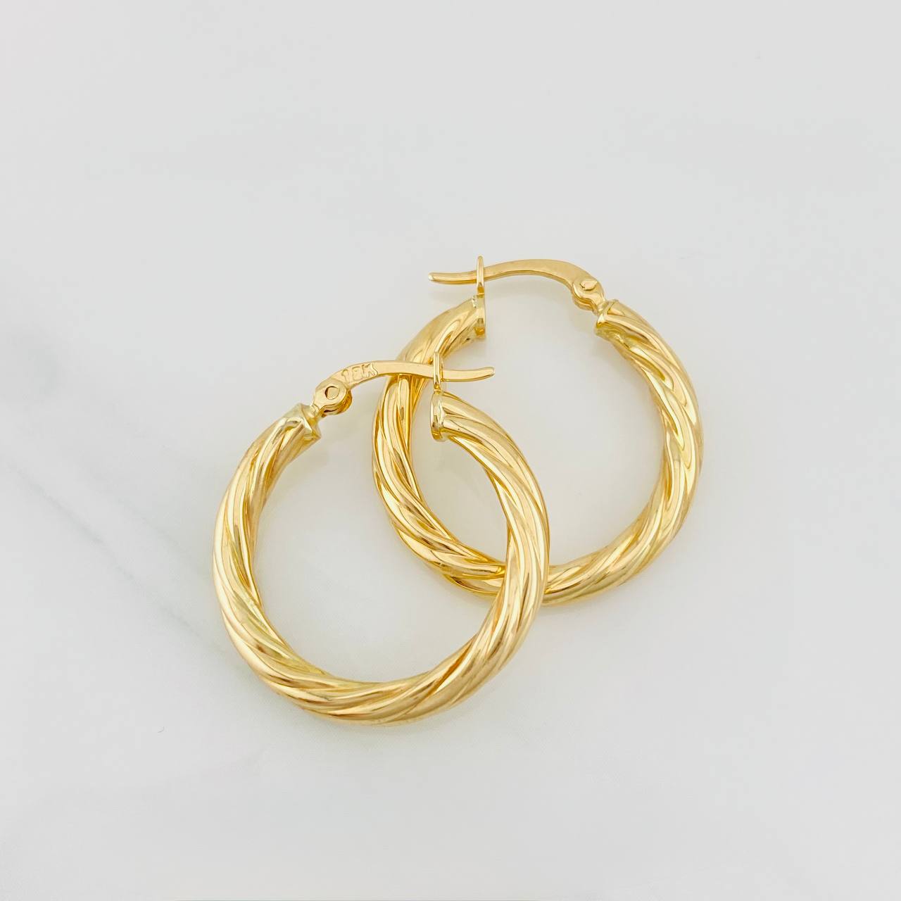 Candongas Mary 2.15g / 1 in Oro Amarillo 18K
