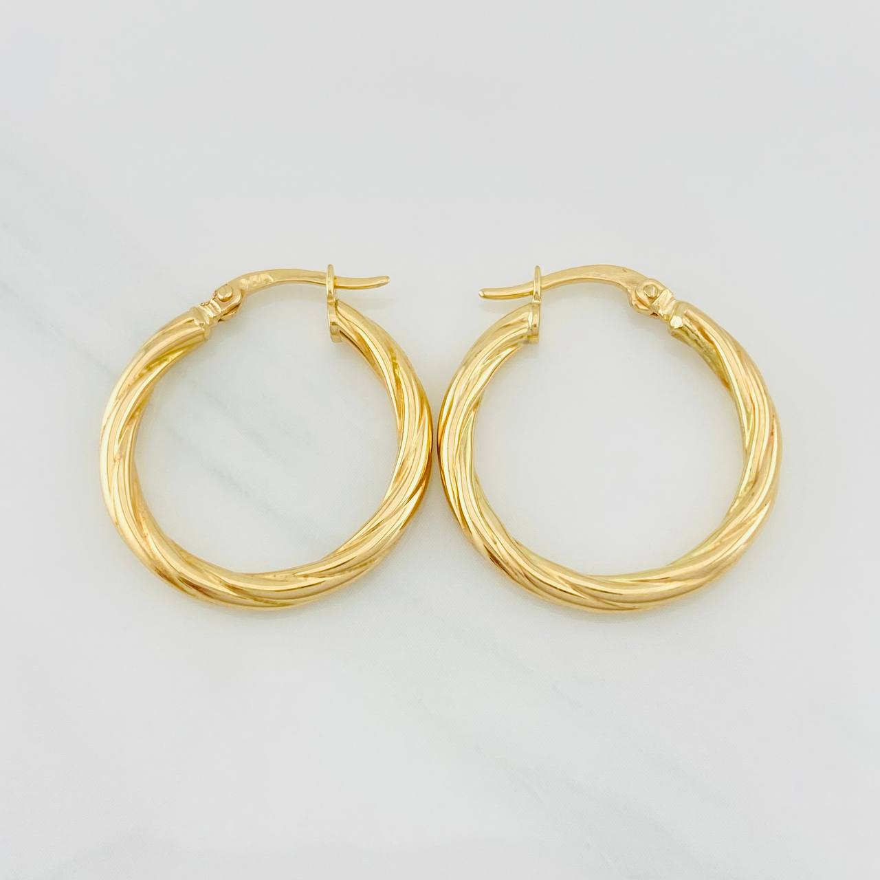 Candongas Mary 1.85g / 1 in Oro Amarillo 18K