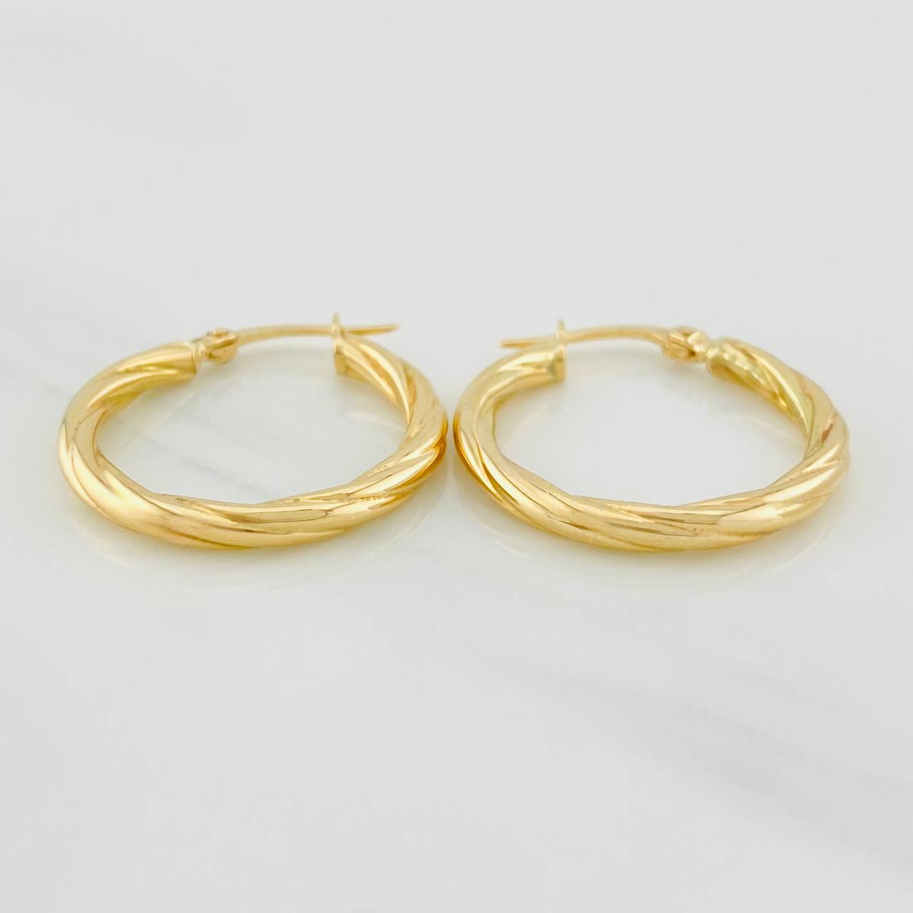 Candongas Mary 1.85g / 1 in Oro Amarillo 18K
