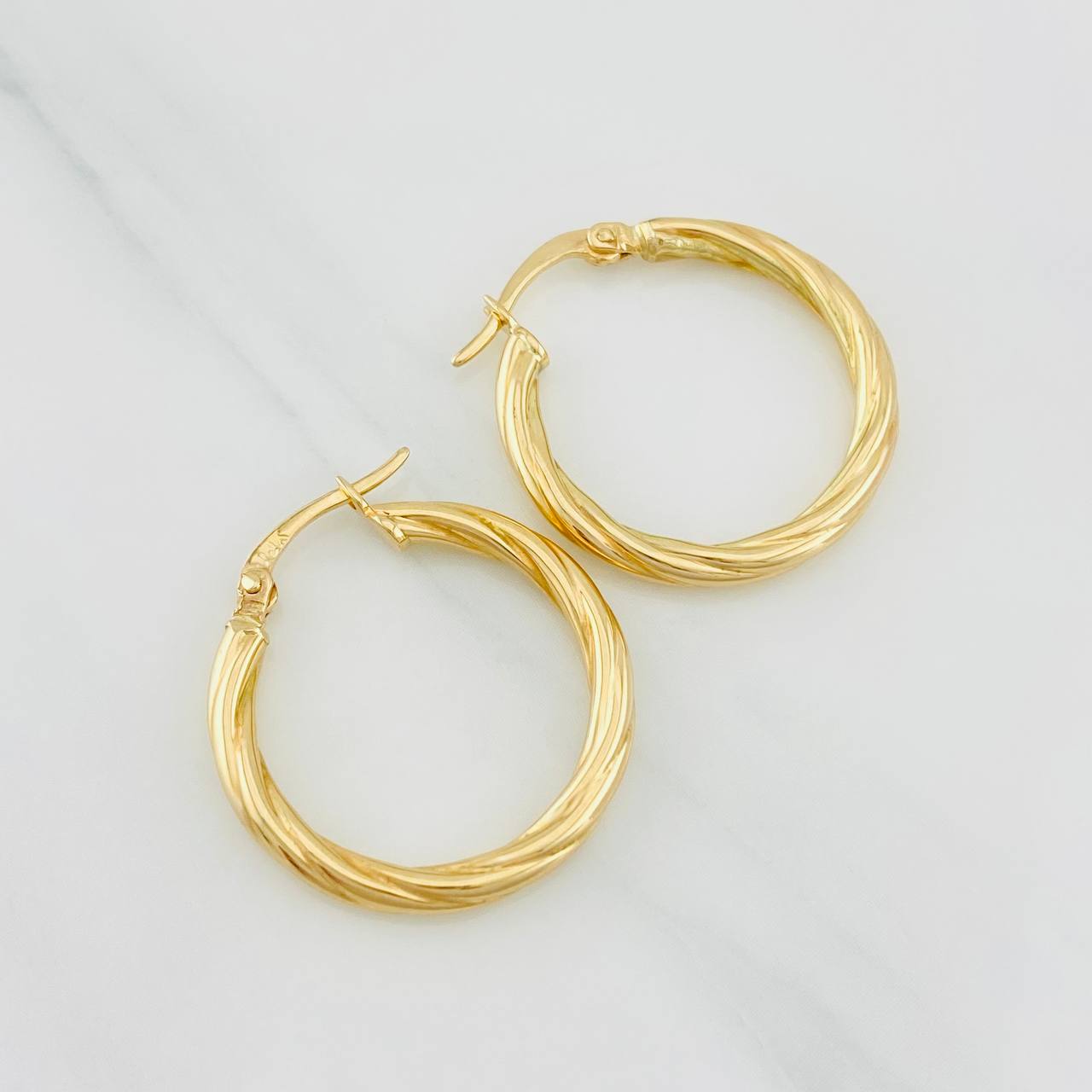 Candongas Mary 1.85g / 1 in Oro Amarillo 18K