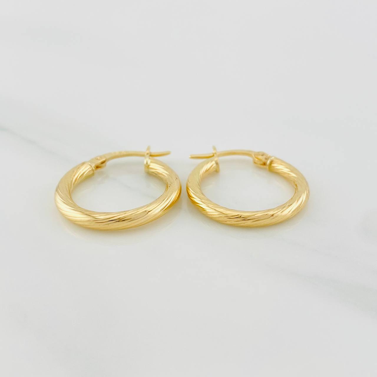 Candongas Mary 1.45g / 3/4 in Oro Amarillo 18K
