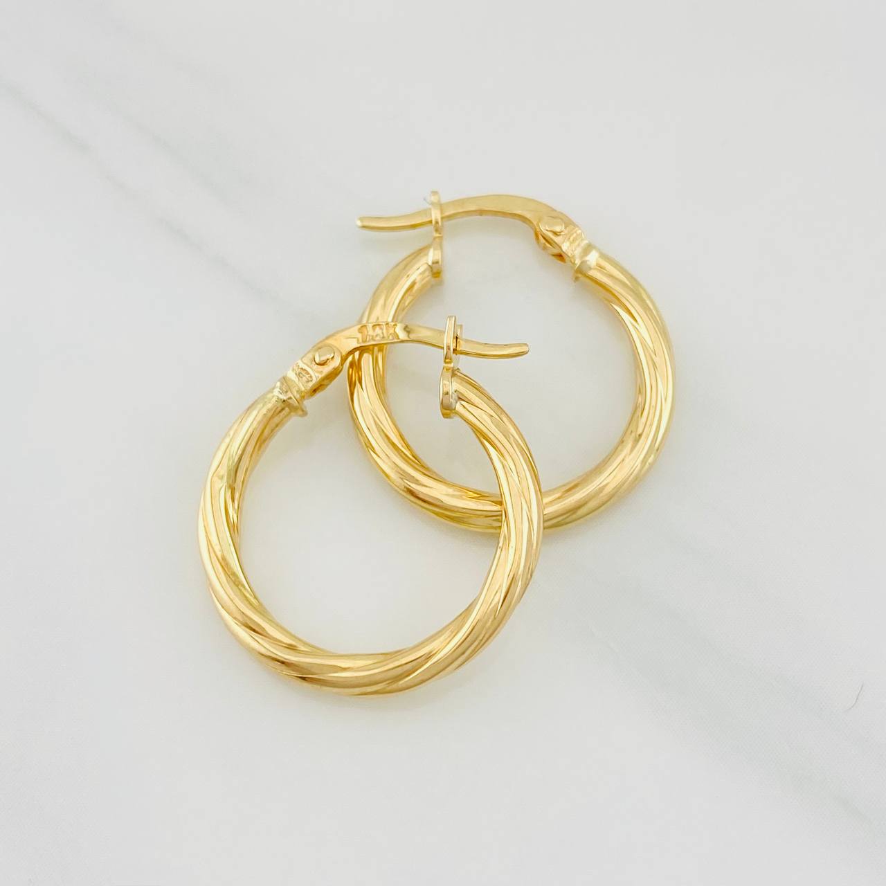 Candongas Mary 1.3g / 3/4 in Oro Amarillo 18K
