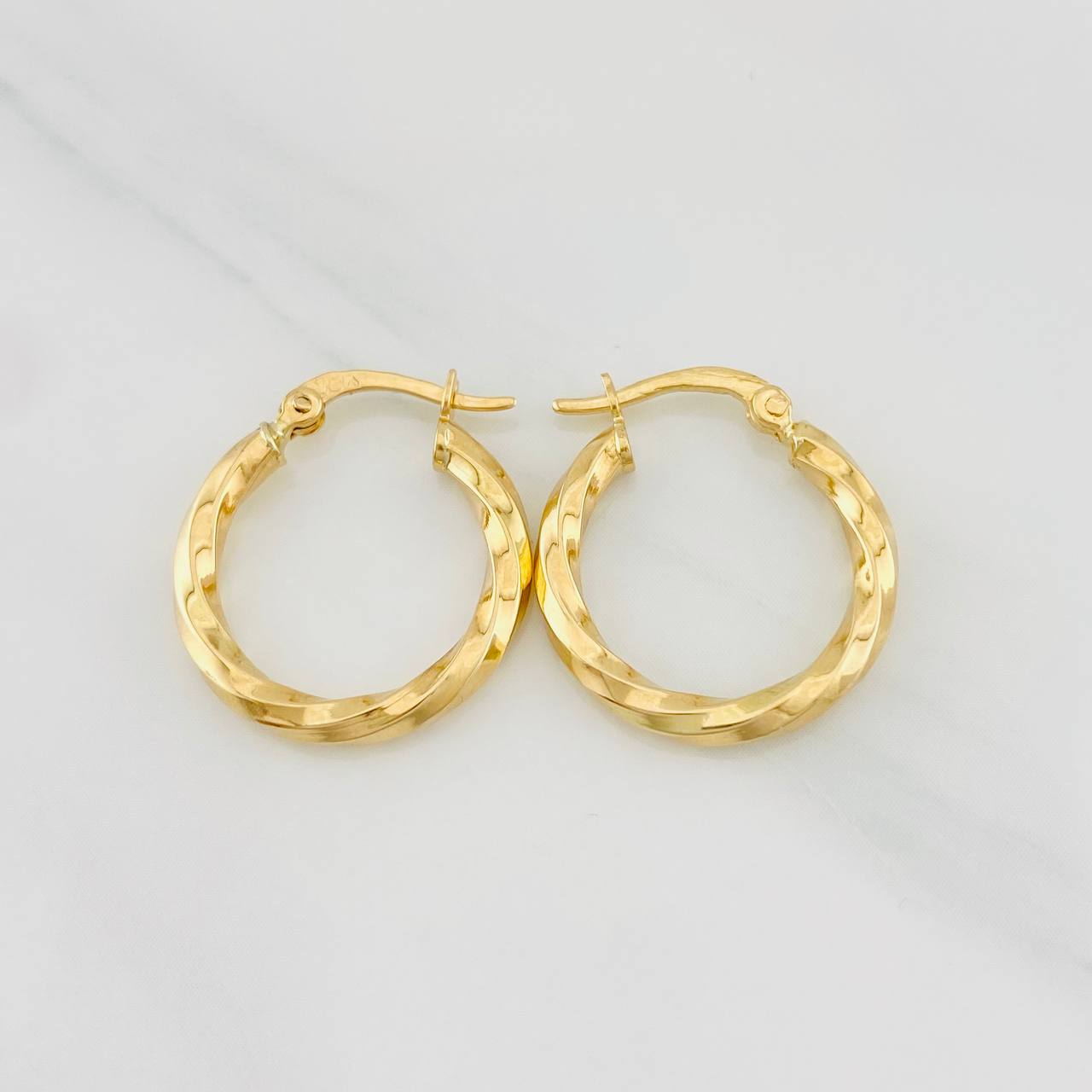 Candongas Kari 1.4g / 3/4 in Oro Amarillo 18K