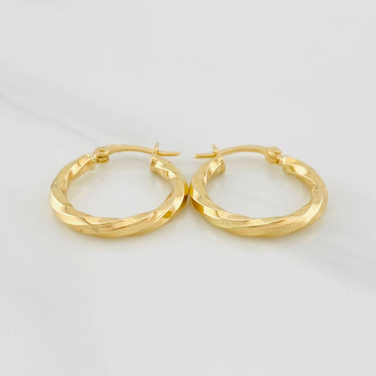 Candongas Kari 1.4g / 3/4 in Oro Amarillo 18K
