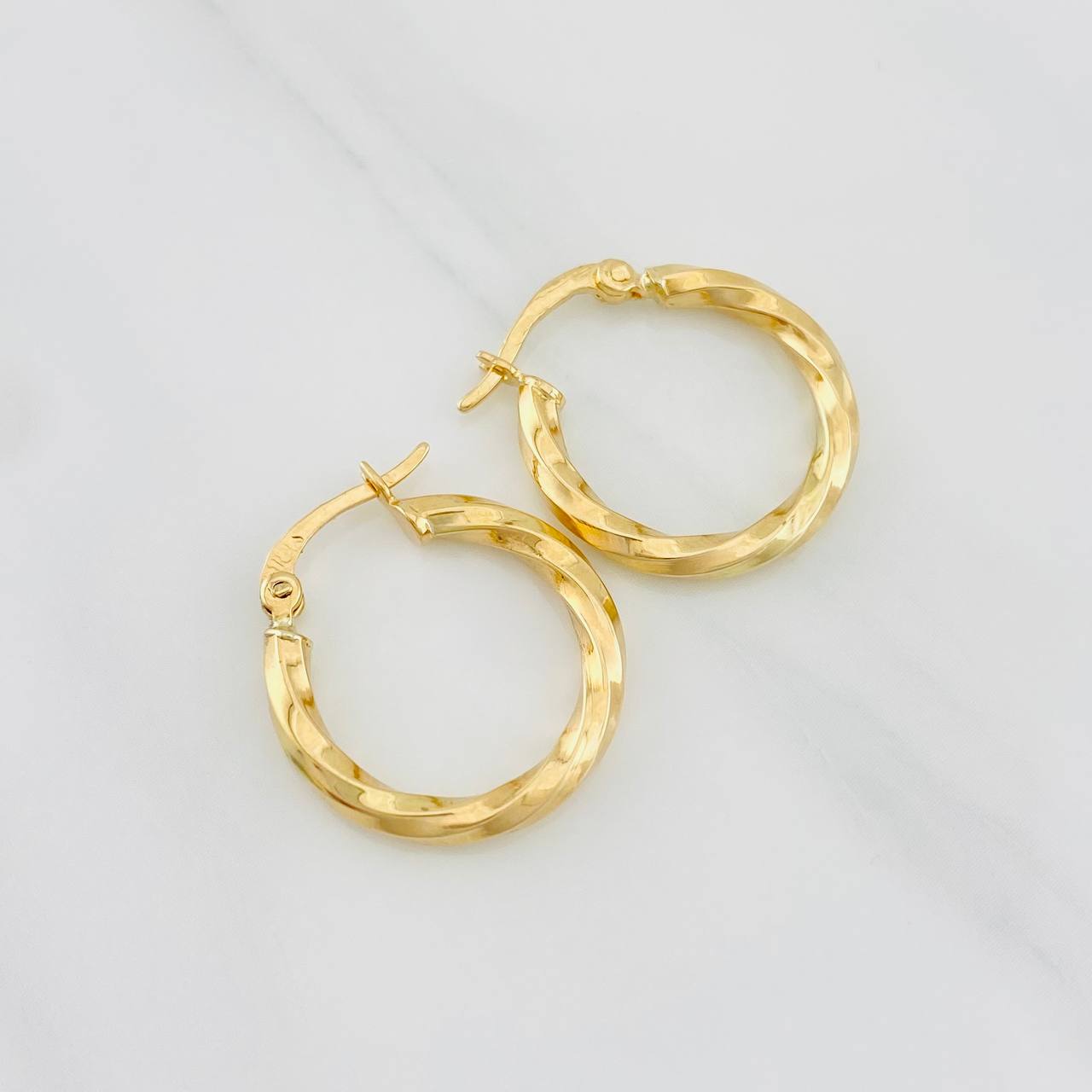 Candongas Kari 1.4g / 3/4 in Oro Amarillo 18K