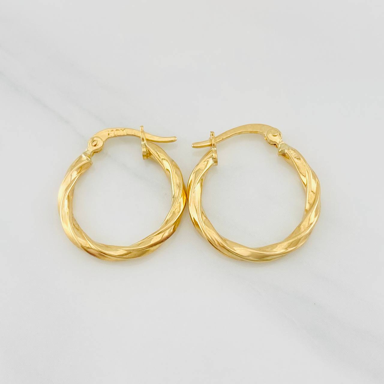 Candongas Kari 1.4g / 3/4 in Oro Amarillo 18K