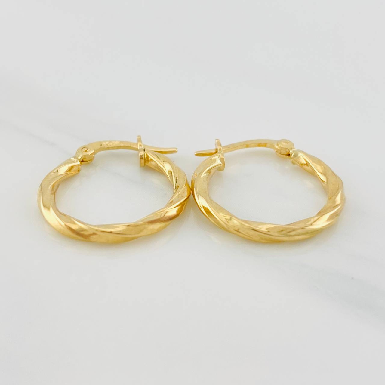 Candongas Kari 1.4g / 3/4 in Oro Amarillo 18K