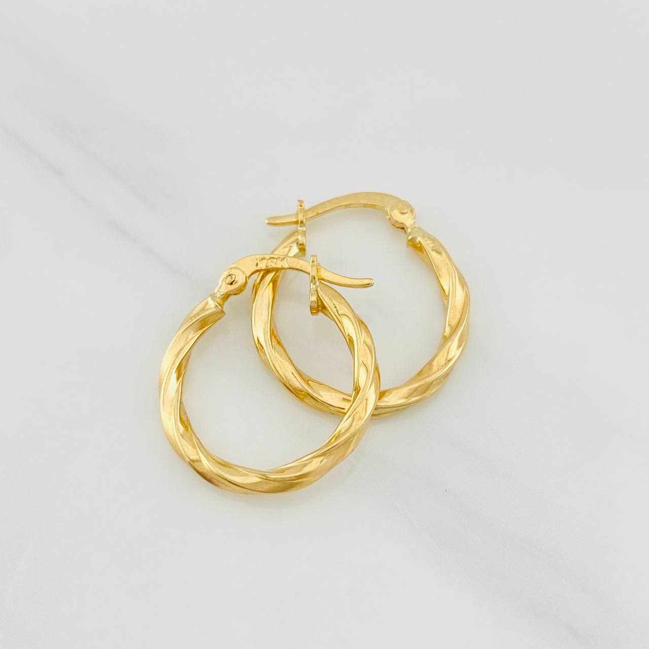 Candongas Kari 1.4g / 3/4 in Oro Amarillo 18K