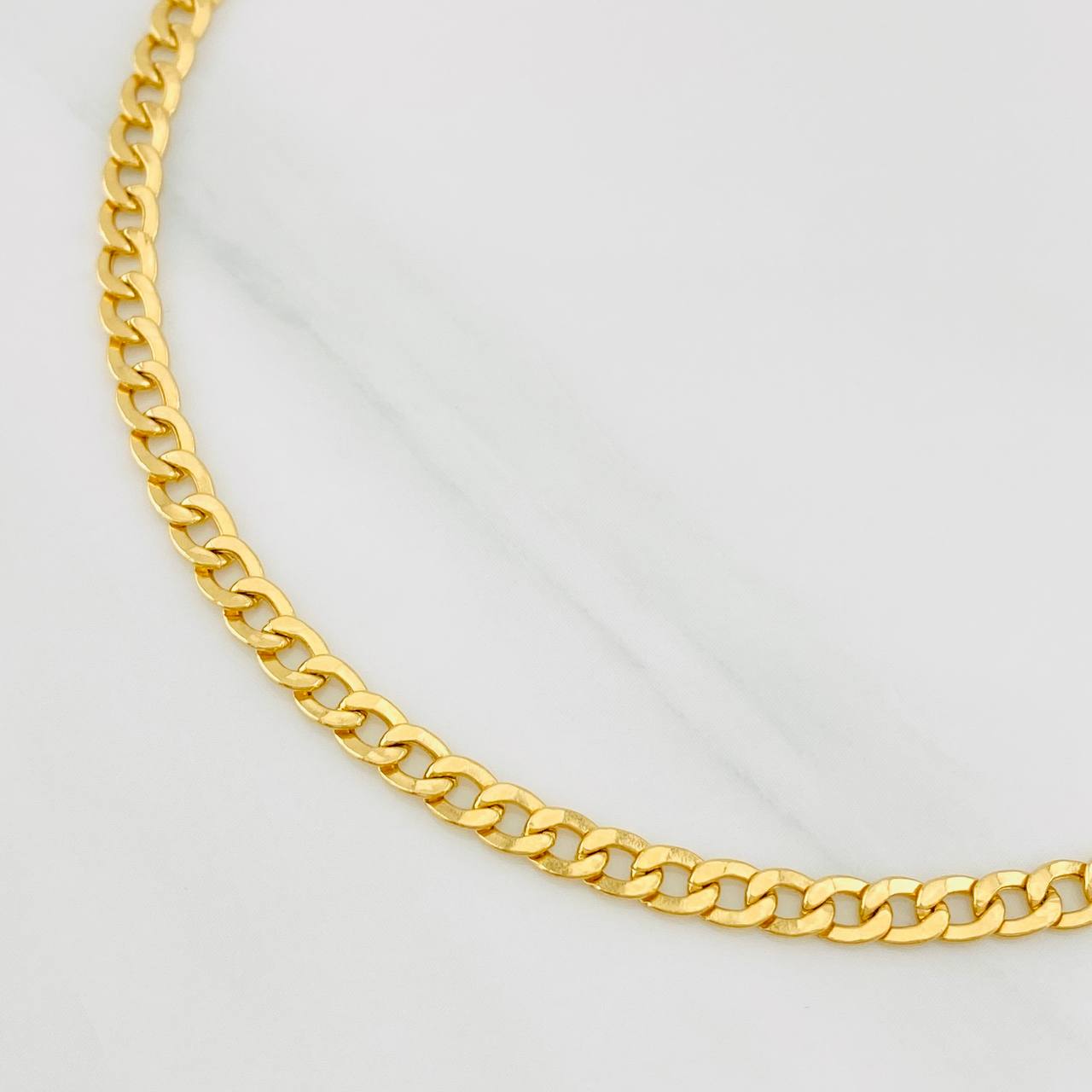 Cuban Links 5.85g / 28 in / 4.3mm 18K Yellow Gold
