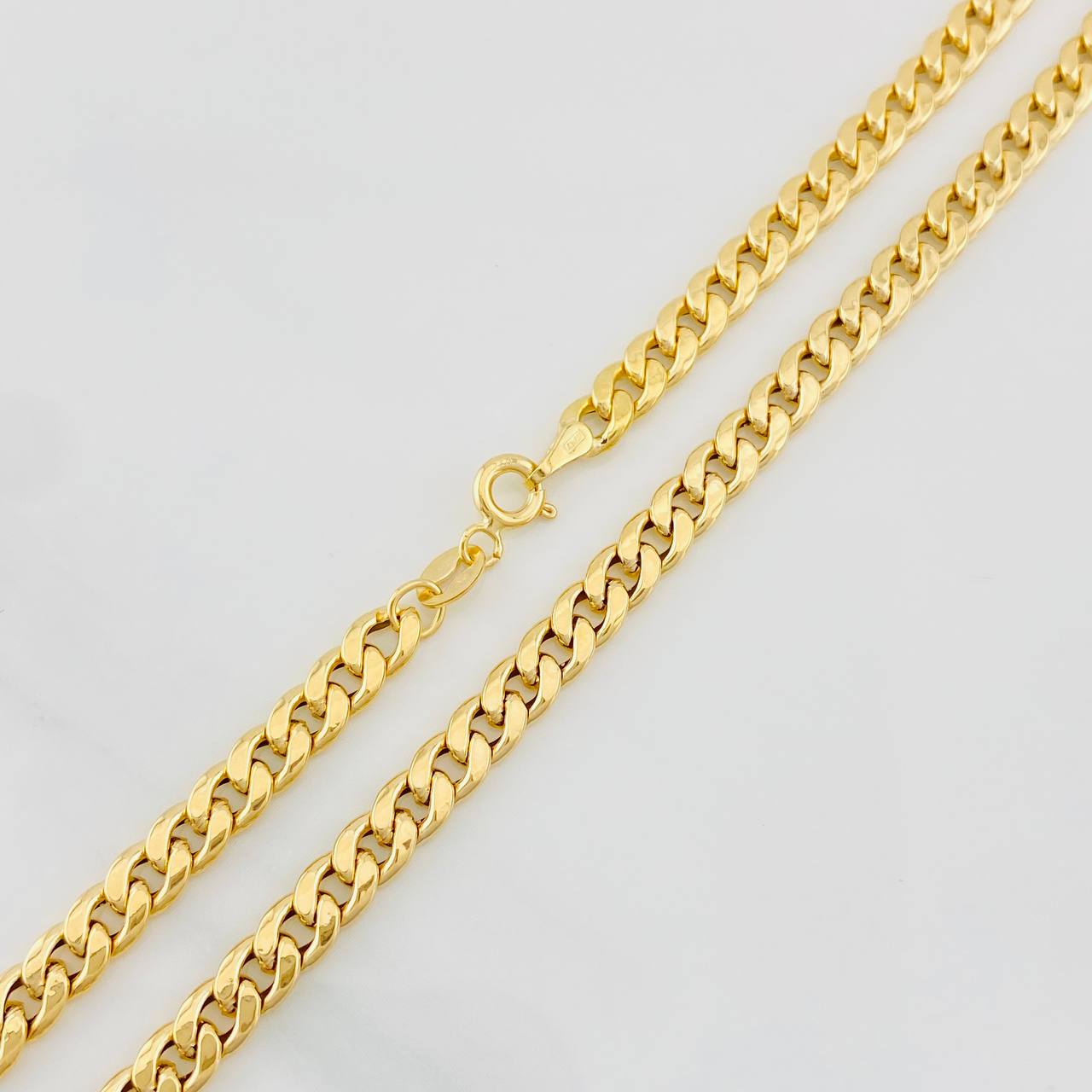 Cadena Cubana 4.1g / 20 in / 4.25mm Oro Amarillo 18K