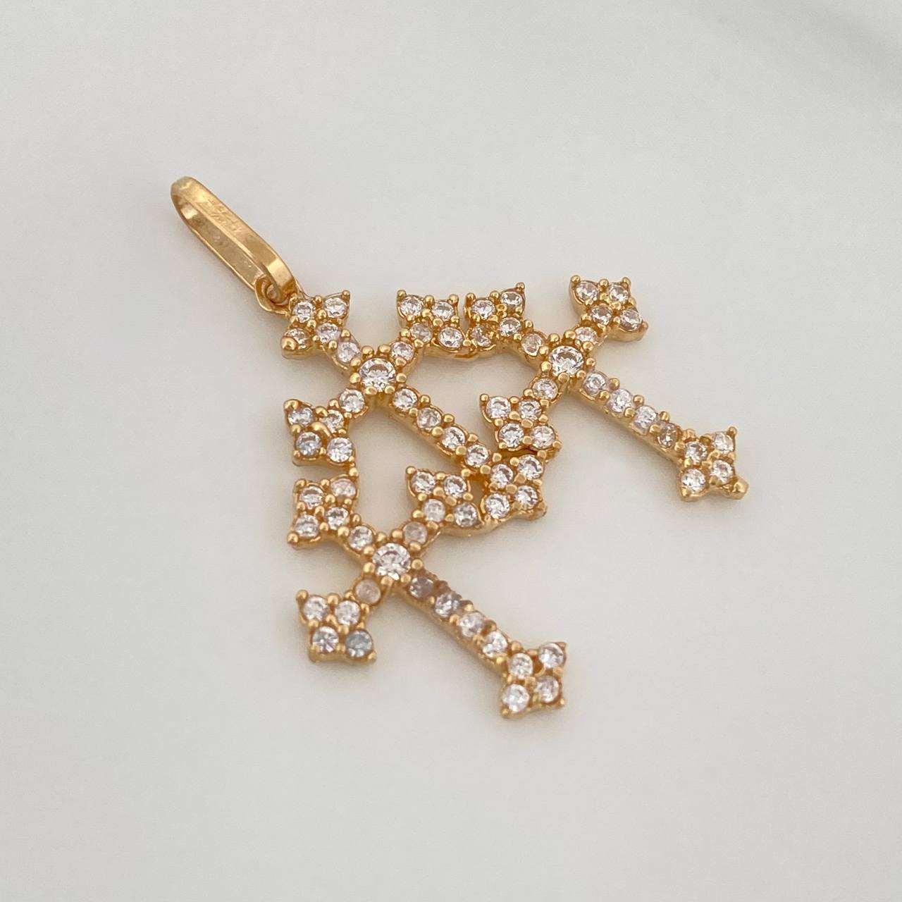 Dije Tres Cruces 1.5gr / 1 in / Oro Amarillo 18K %