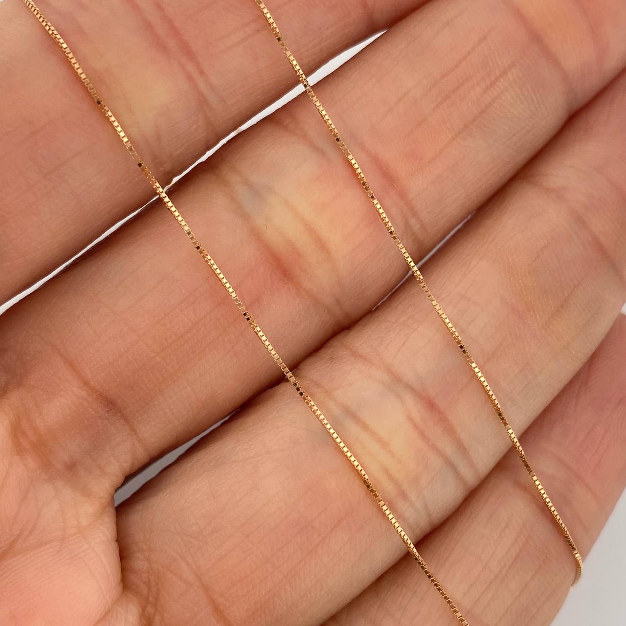 Set Cadena y Dije Veneciana + Dije Cruz Esmeralda 1.1gr / 17 3/4 in / 0.4mm Oro Amarillo 18K  (joya) %