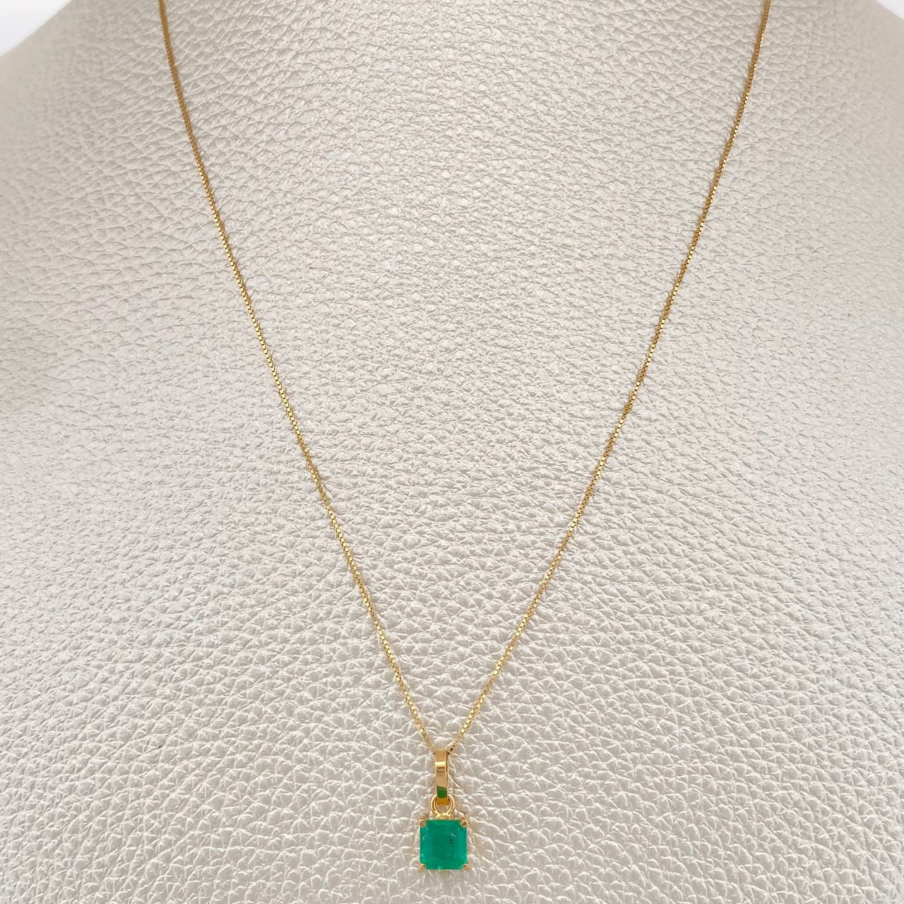 Set Cadena y Dije Veneciana + Dije Rectangular Esmeralda 1.35gr / 15 3/4 in / 0.4mm Oro Amarillo 18K  (joya) %