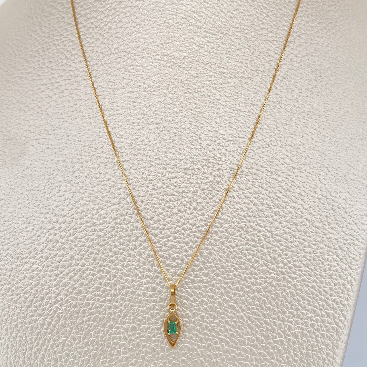 Set Cadena y Dije Veneciana + Dije Hojas Esmeralda 1.3gr / 15 3/4 in / 0.4mm Oro Amarillo 18K  (joya) %