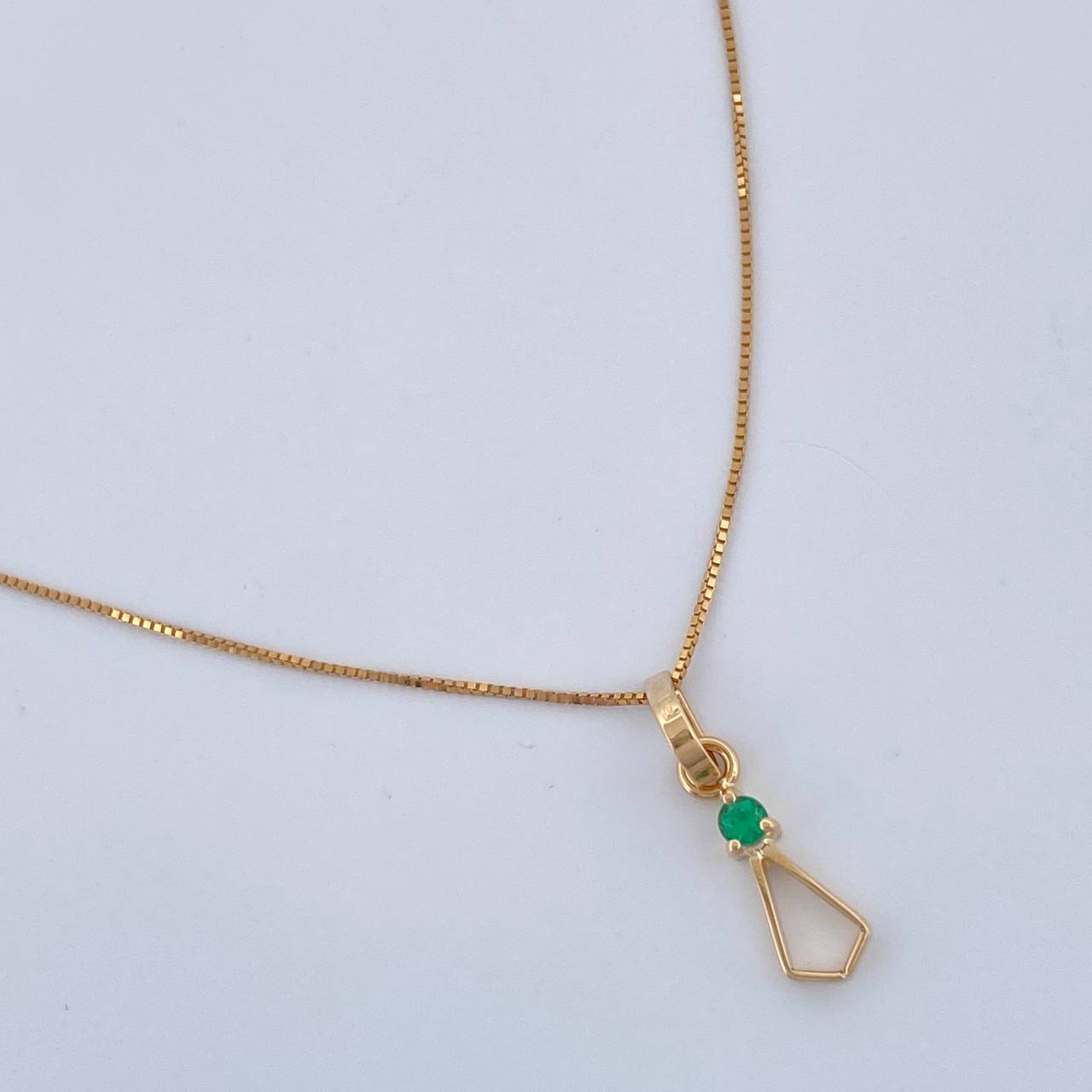 Set Cadena y Dije Veneciana + Dije Corbata Esmeralda 1.1gr / 17 3/4 in / 0.4mm Oro Amarillo 18K  (joya) %