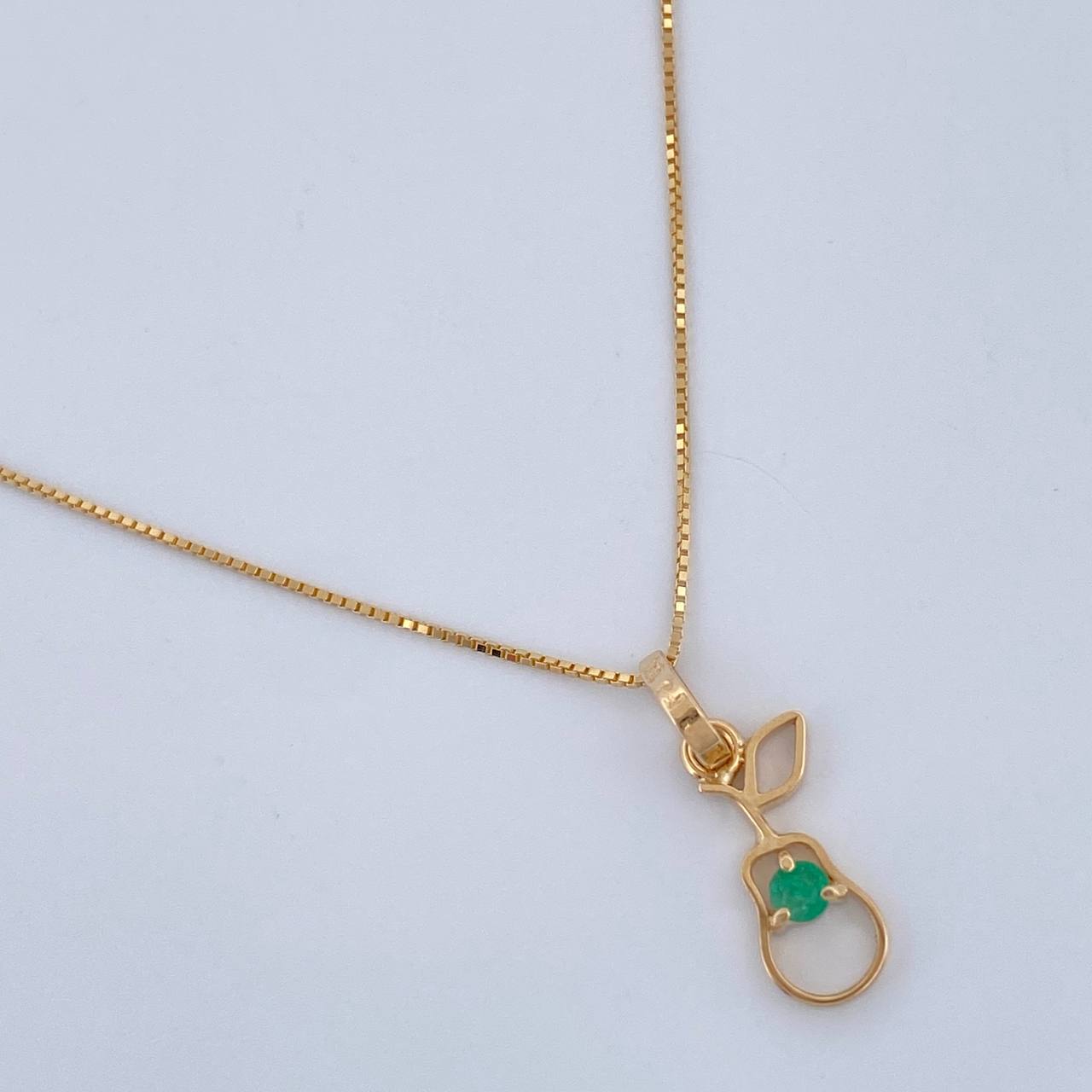 Set Cadena y Dije Veneciana + Dije Pera Esmeralda 1.2gr / 15 1/2 in / 0.4mm Oro Amarillo 18K  (joya) %
