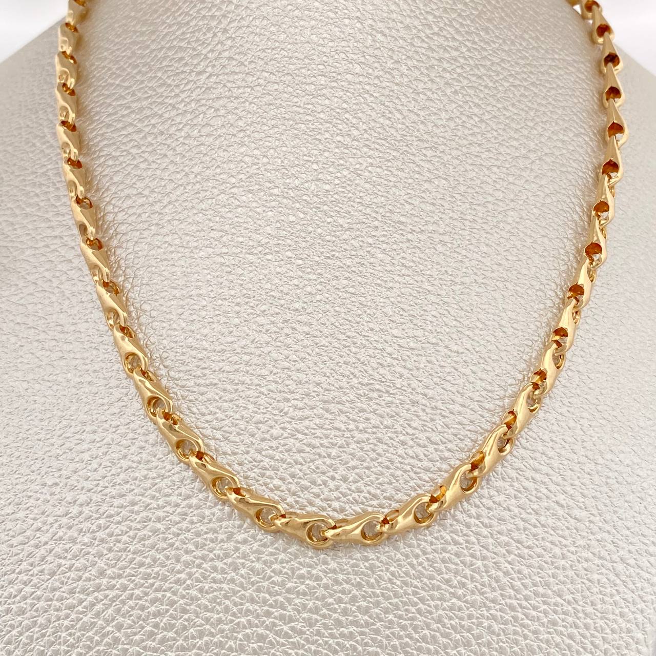 Cadena Espiga Rustica 9.4gr / 19 in / 4.35mm Oro Amarillo 18K %