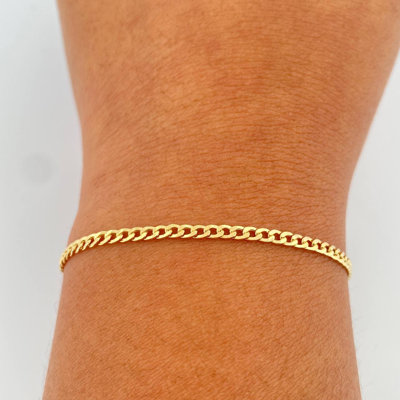 Pulso Cubano 1.6gr / 7 3/4 in / 2.3mm Oro Amarillo +1 18K %