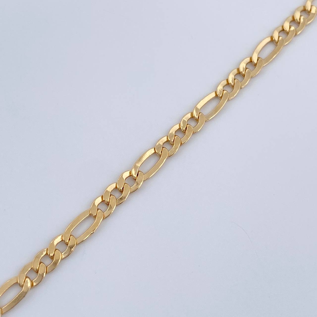 Tobillera Figaro 2.75gr / 9 3/4 in / 3.2mm Oro Amarillo +1 18K %