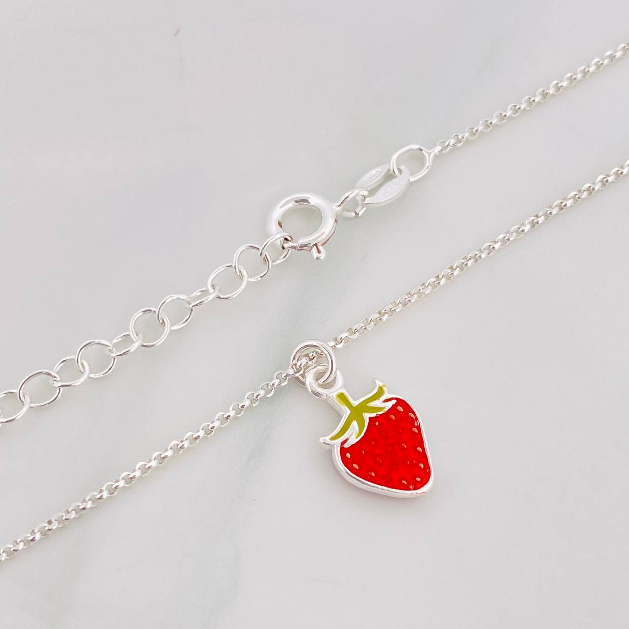 Classic Link Chain Strawberry 3.05g / 18 in / 1.06mm Silver Vermeil 925