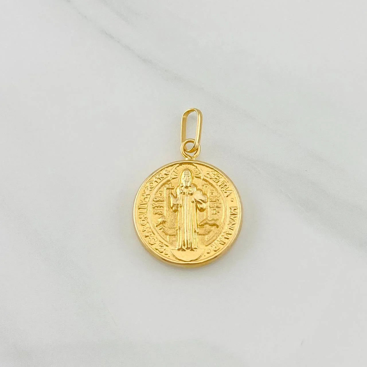 Dije San Benito 0.35g / 1/2 in Oro Amarillo 18K