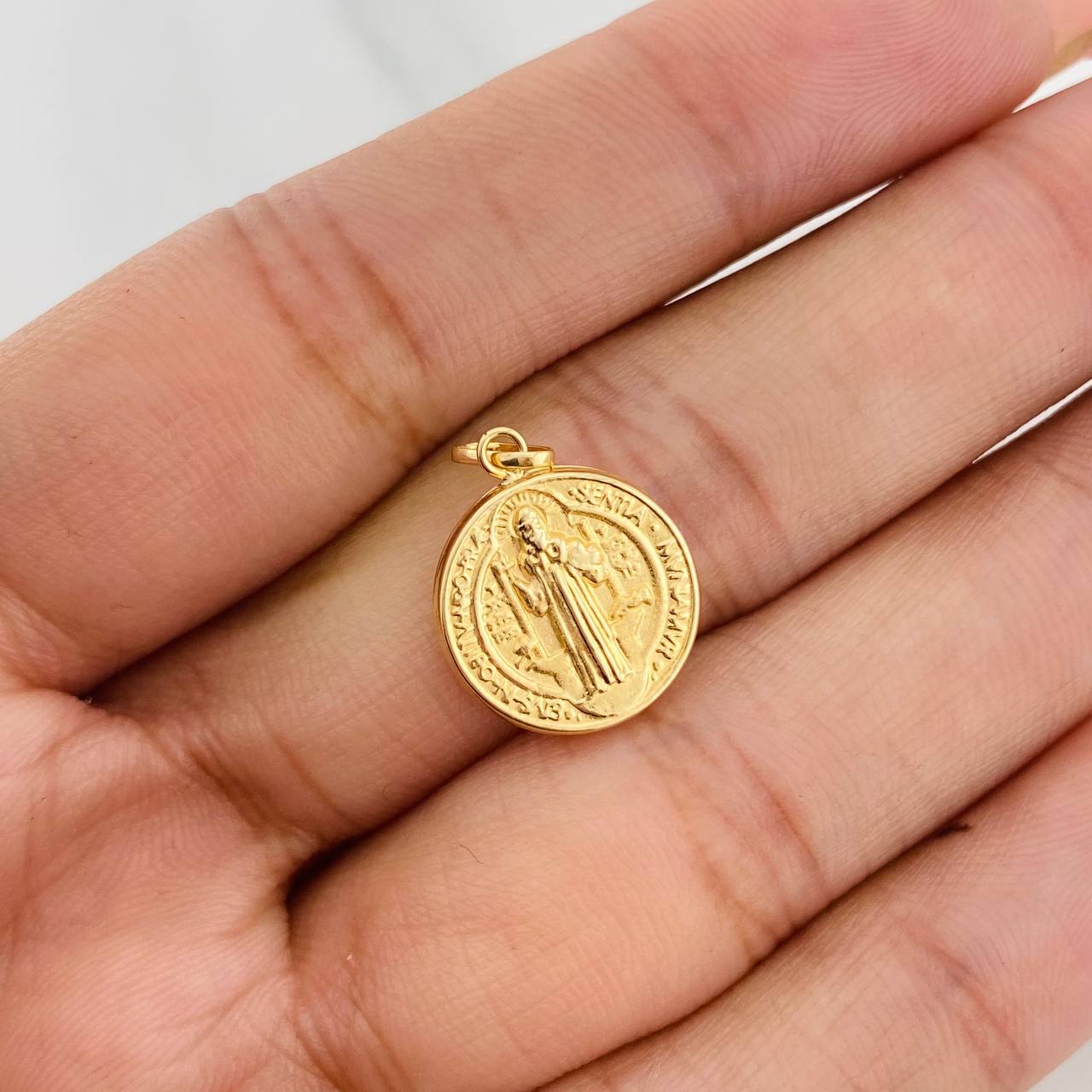 Pendant San Benito 0.8g / 3/4 in Yellow Gold 18K