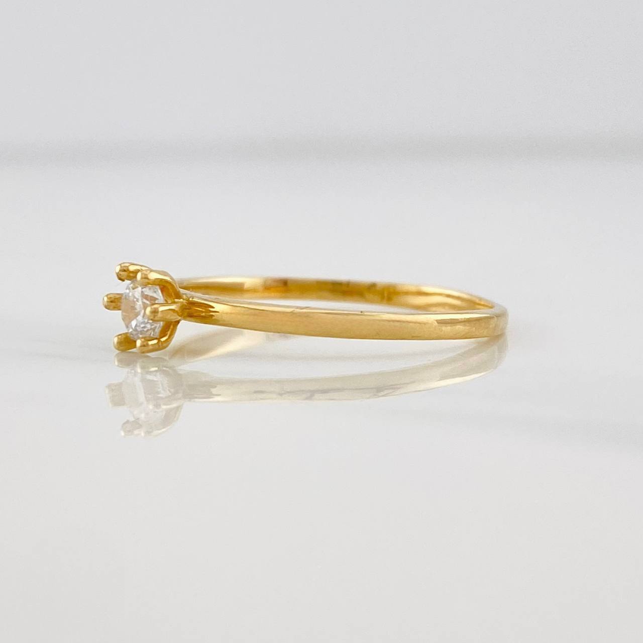 Solitaire Ring 1.5g / Size 7 3/4 Yellow Gold 18K