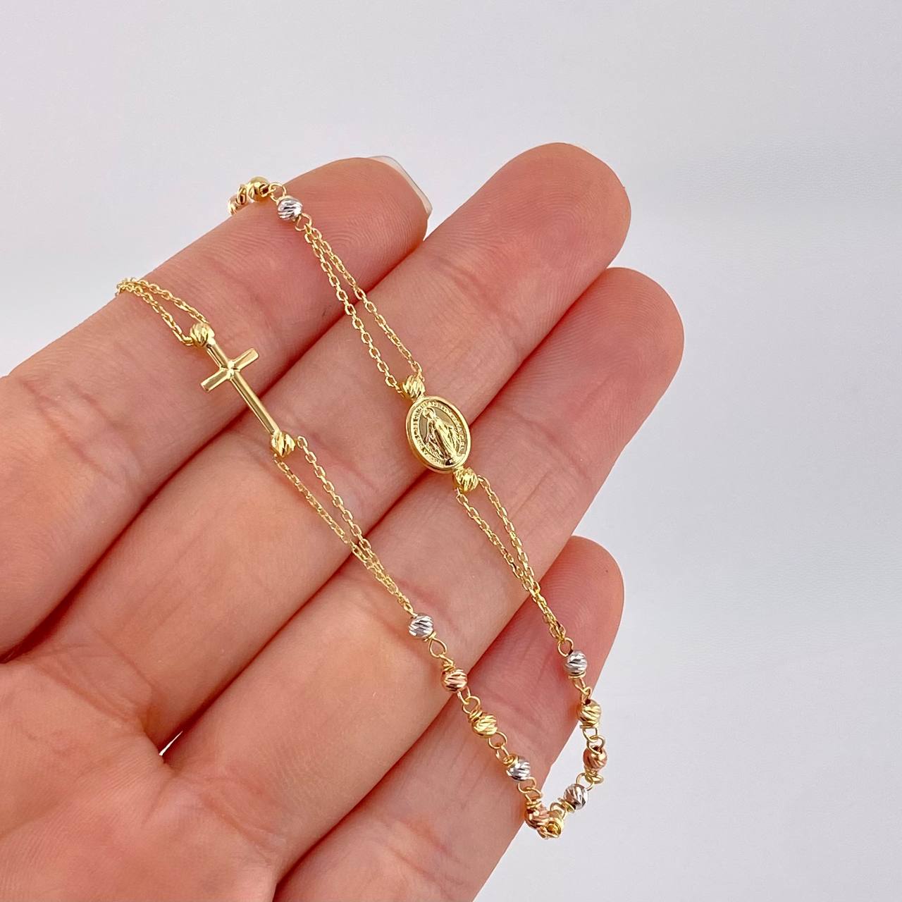 Cadena Denario Virgen Milagrosa y Cruz Lisa 3.85g / 18 in / 2.4mm Tres Oros 18K
