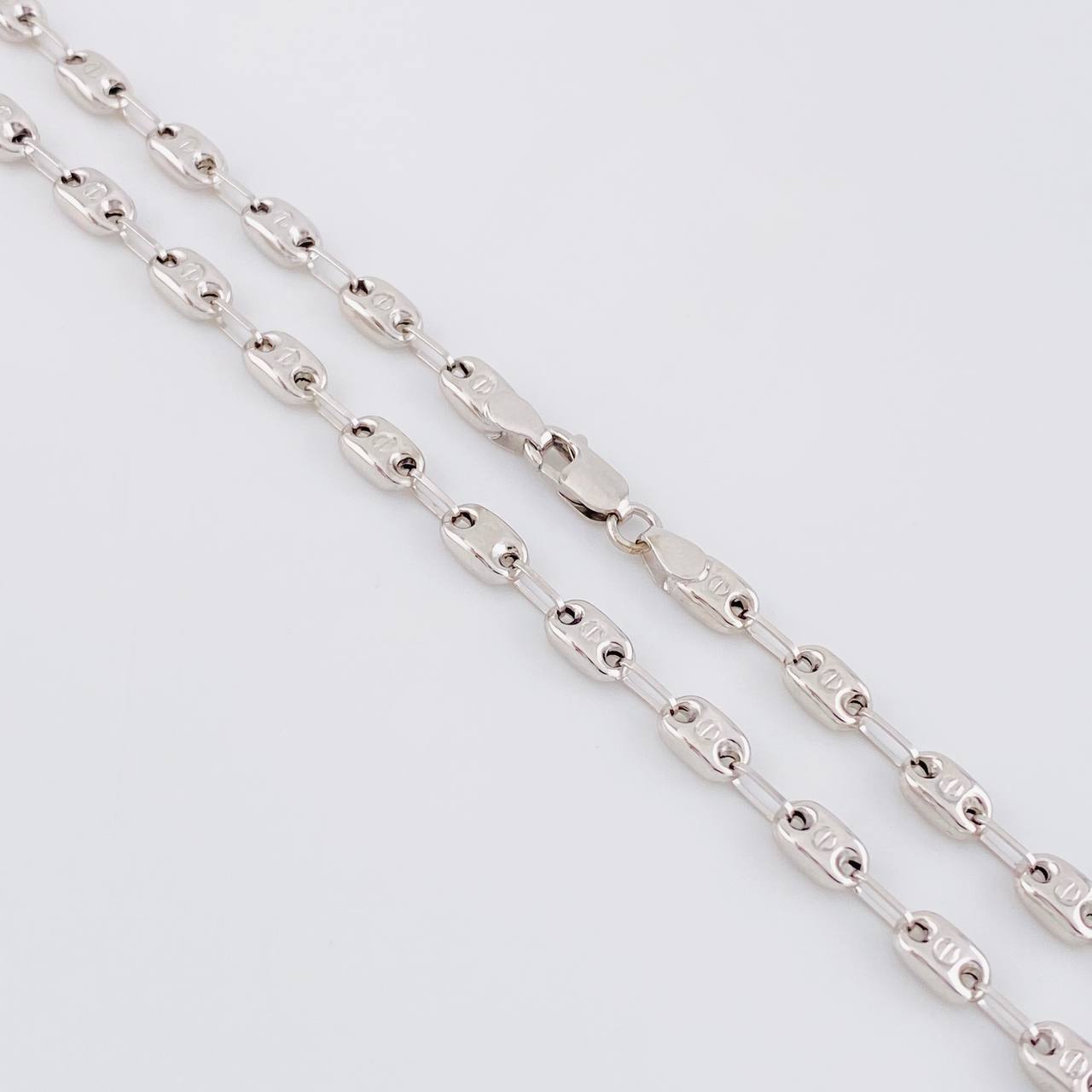 Cadena Rustica Tornillo 9.4g / 26 in / 3.7mm Oro Blanco 18K
