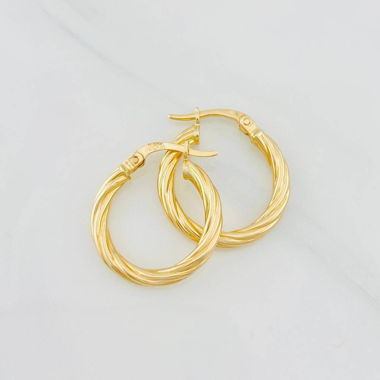 Hoop Earrings Mary 1.45g / 3/4 in Yellow Gold 18K
