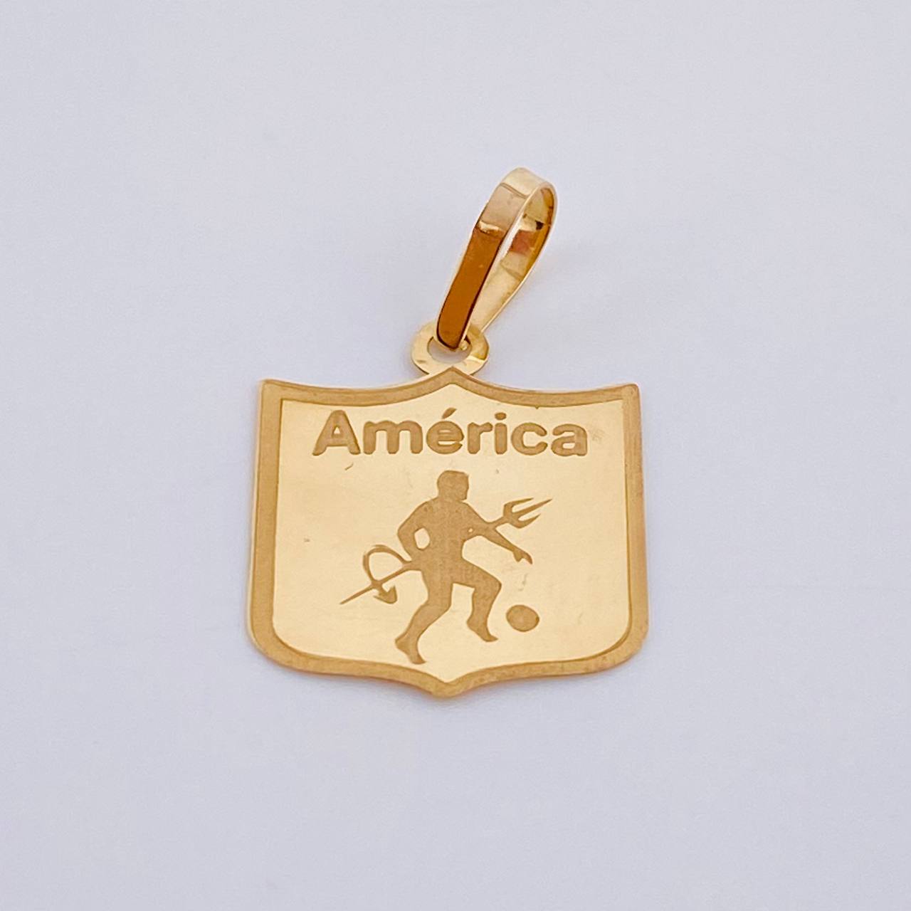 Dije Deportivo America 1.15gr / 1 1/4 in / Oro Amarillo 18K