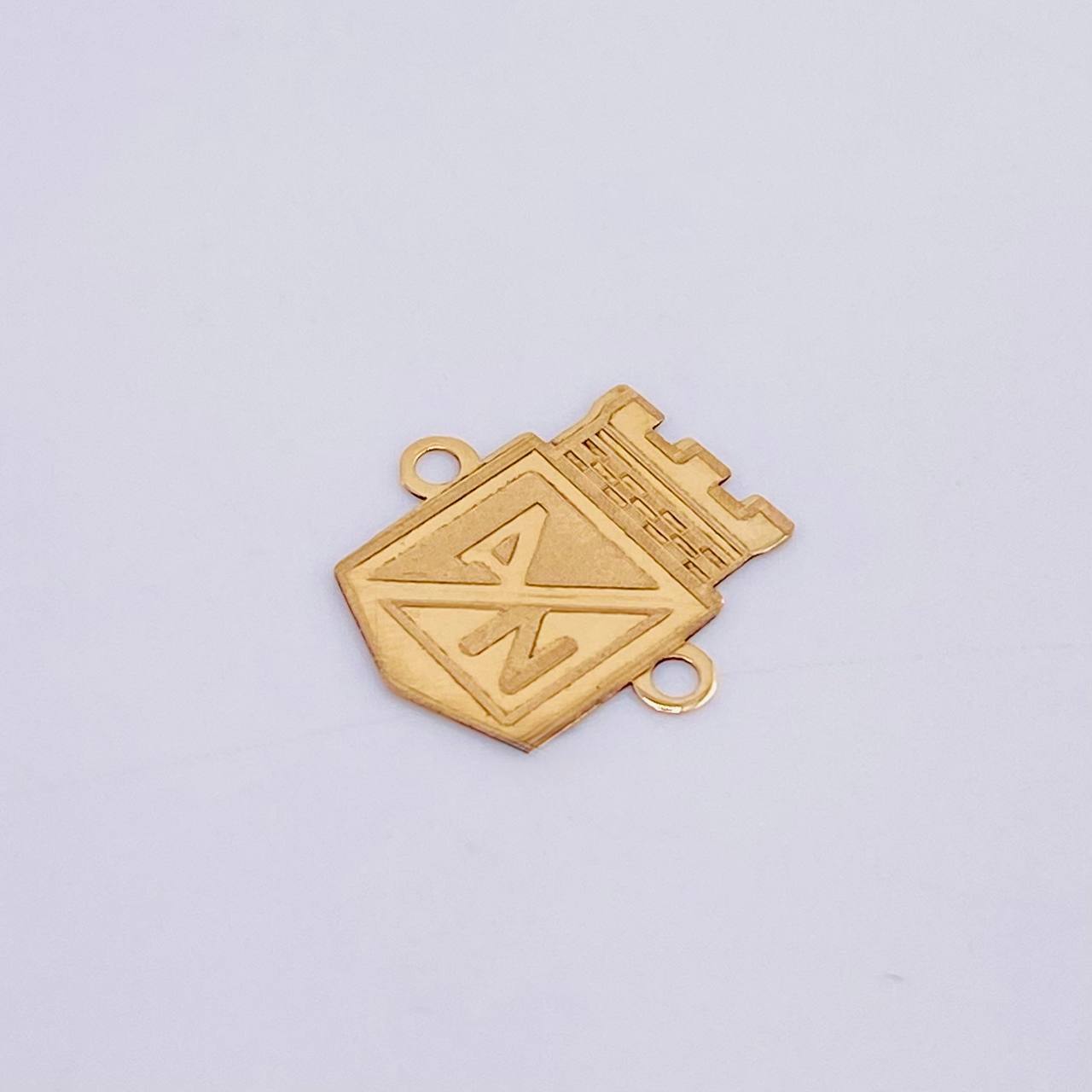 Charm Atletico Nacional Shield 0.35gr / 1/2 in / 18K Yellow Gold ©