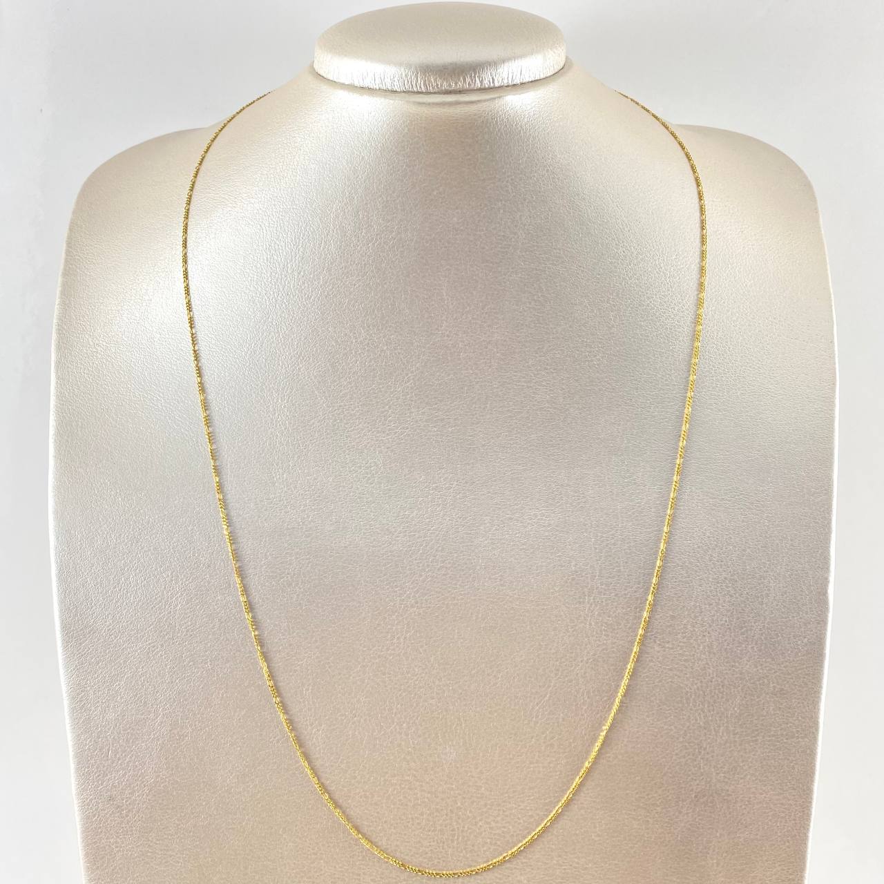 Cadena Figaro 2.25gr / 23 1/2 in / 1.1mm Oro Amarillo +1 18K