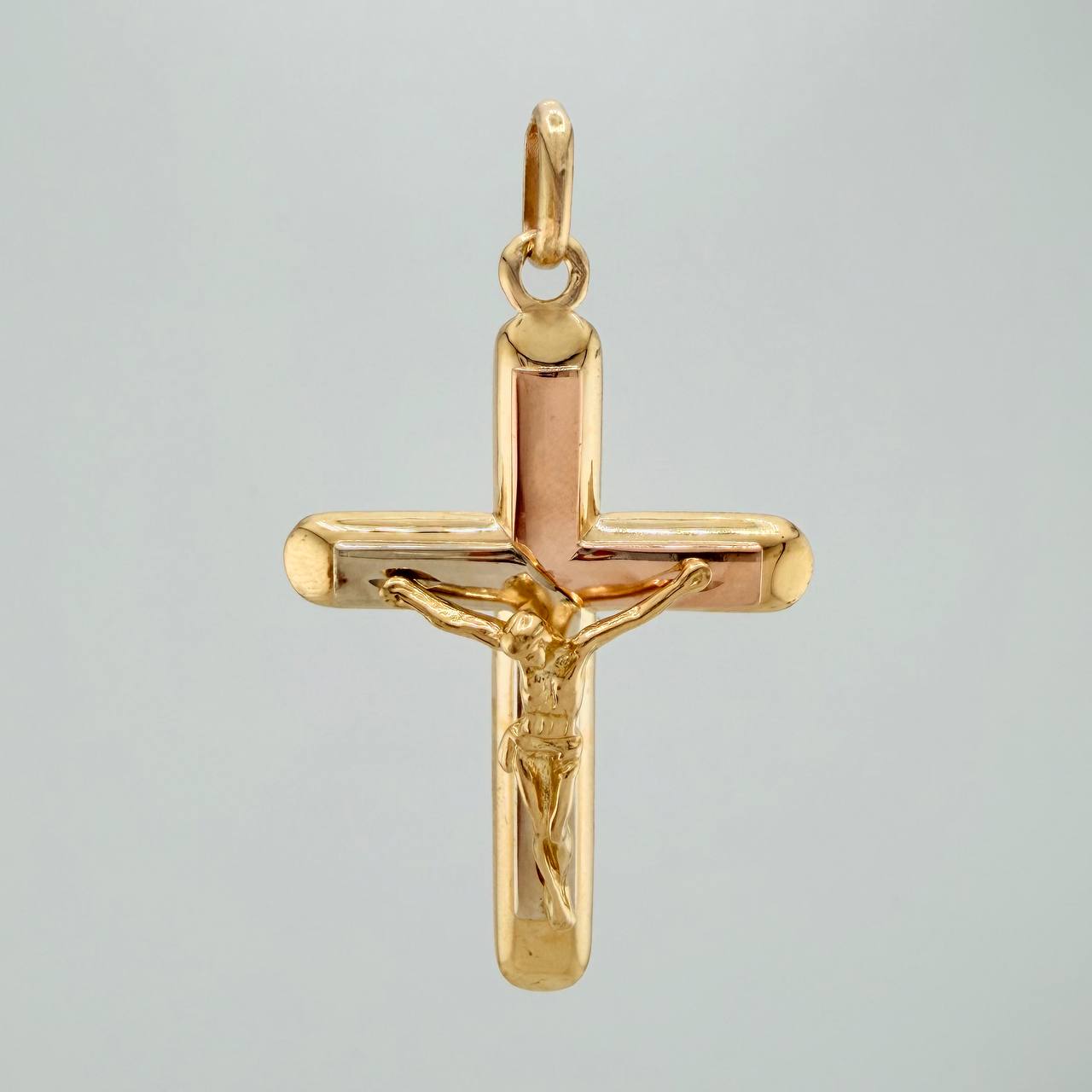 Dije Cruz Cristo 5.75gr / 2 in / Tres Oros  18K $