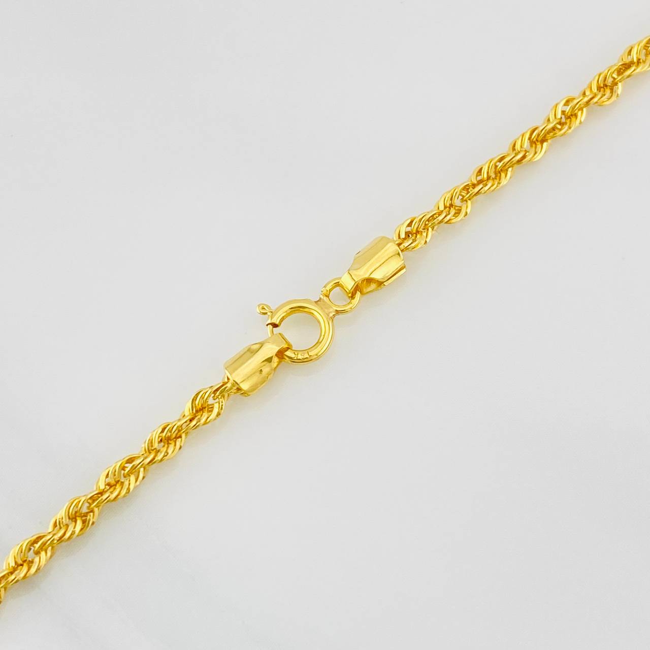 Cadena Lazo 2.7g / 20 in / 2.4mm Oro Amarillo 18K