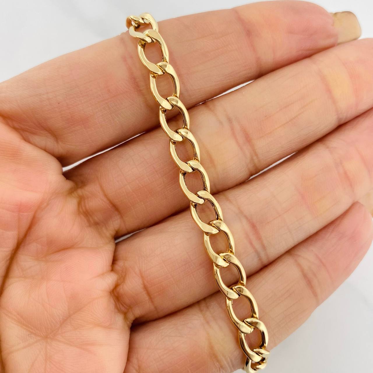 Pulso Cubano 3.8g / 7 1/4 in / 5.6mm Oro Amarillo 18K