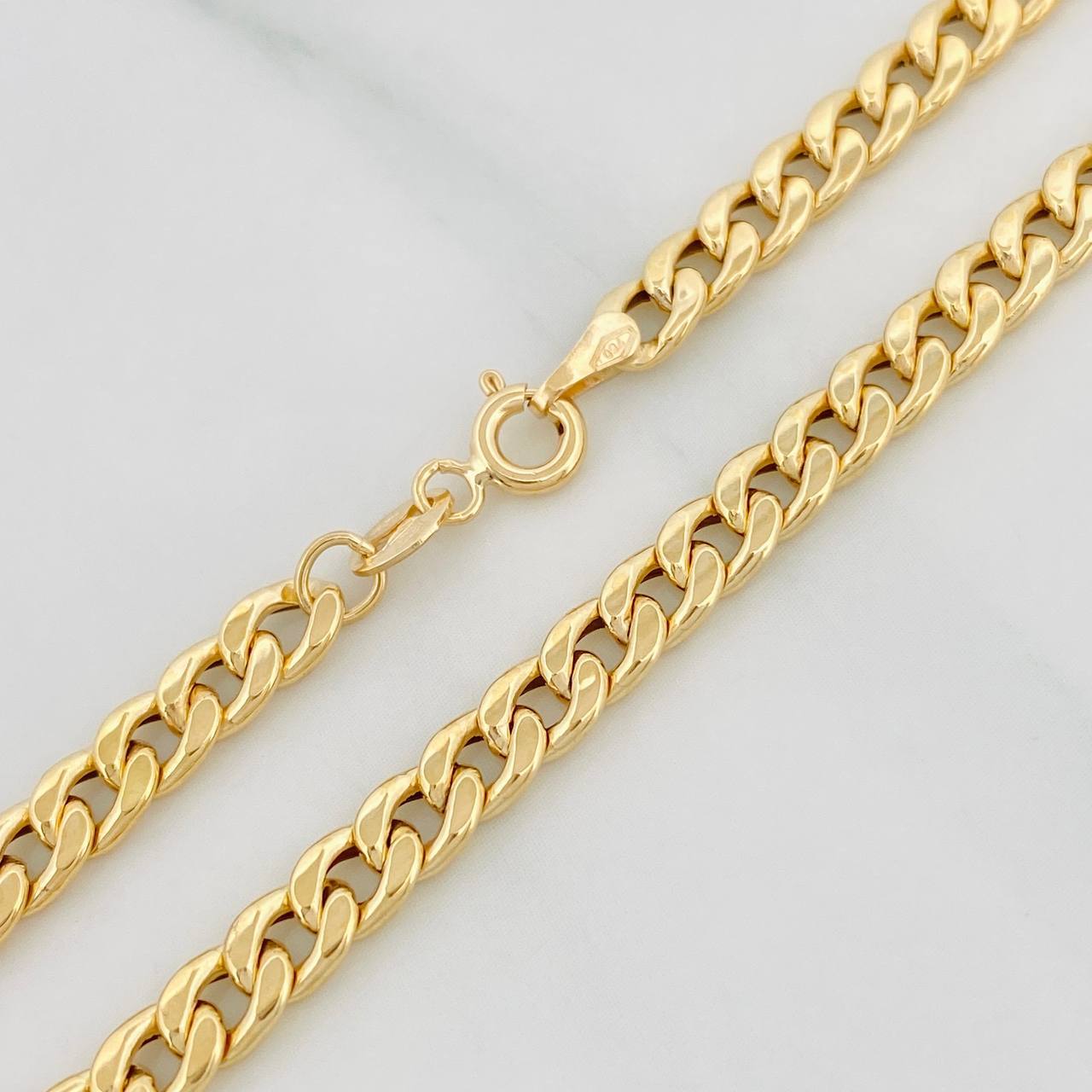 Cadena Cubana 5.7g / 28 in / 4.3mm Oro Amarillo 18K