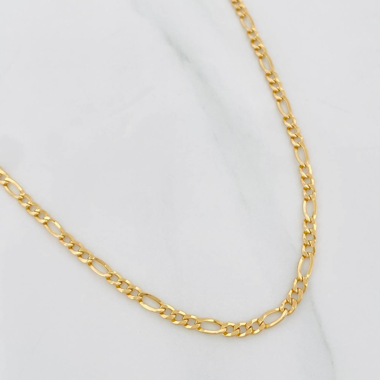 Cadena Figaro 2.7g / 26 in / 2.6mm Oro Amarillo 18K