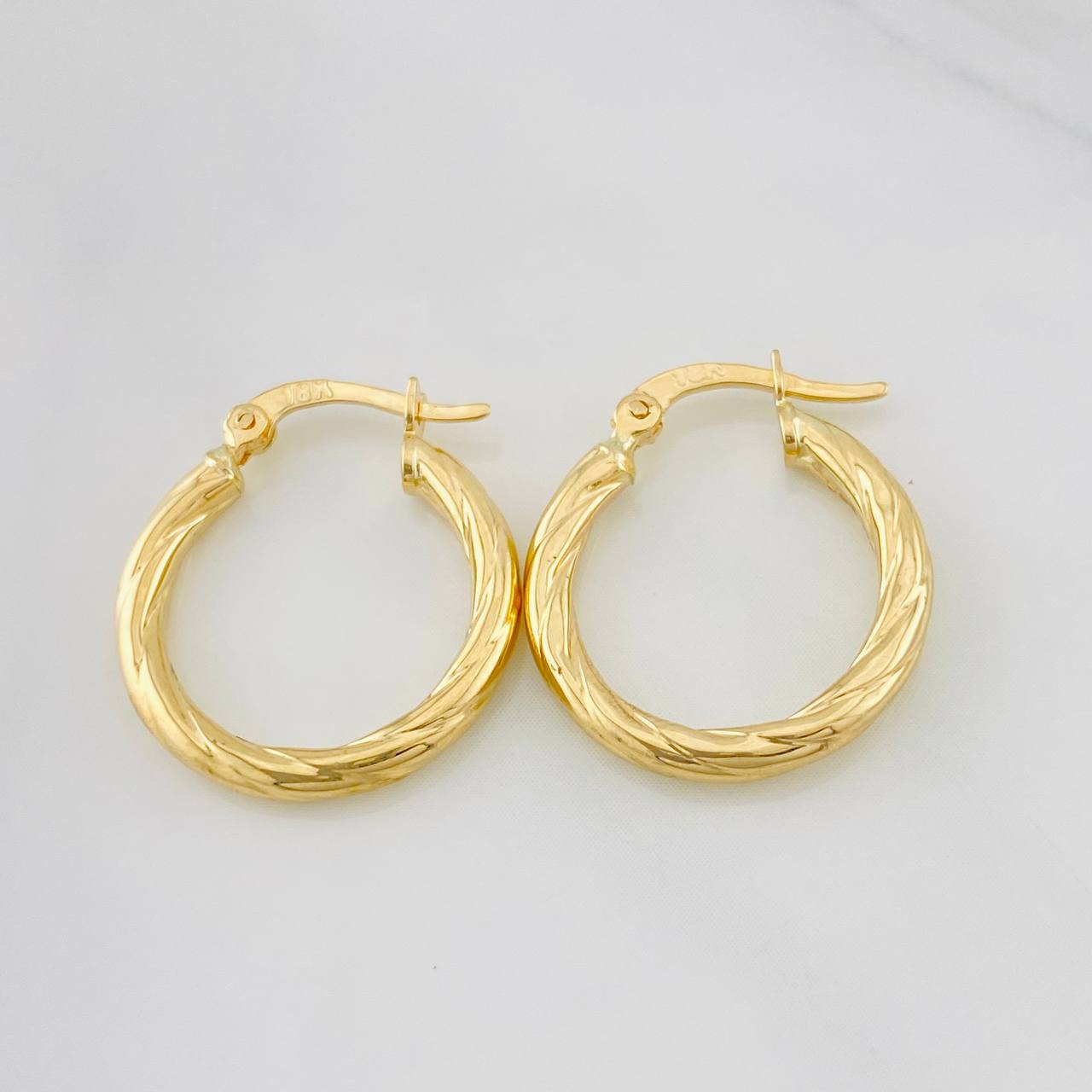 Candongas Mary 1.65g / 3/4 in Oro Amarillo 18K