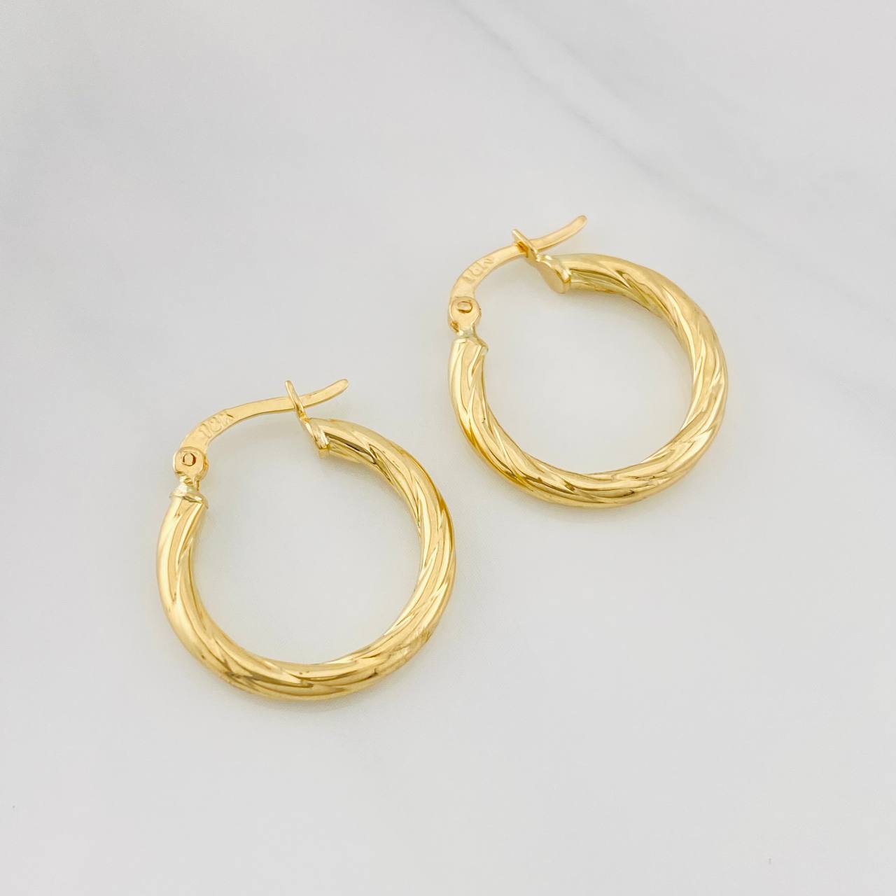 Candongas Mary 1.65g / 3/4 in Oro Amarillo 18K