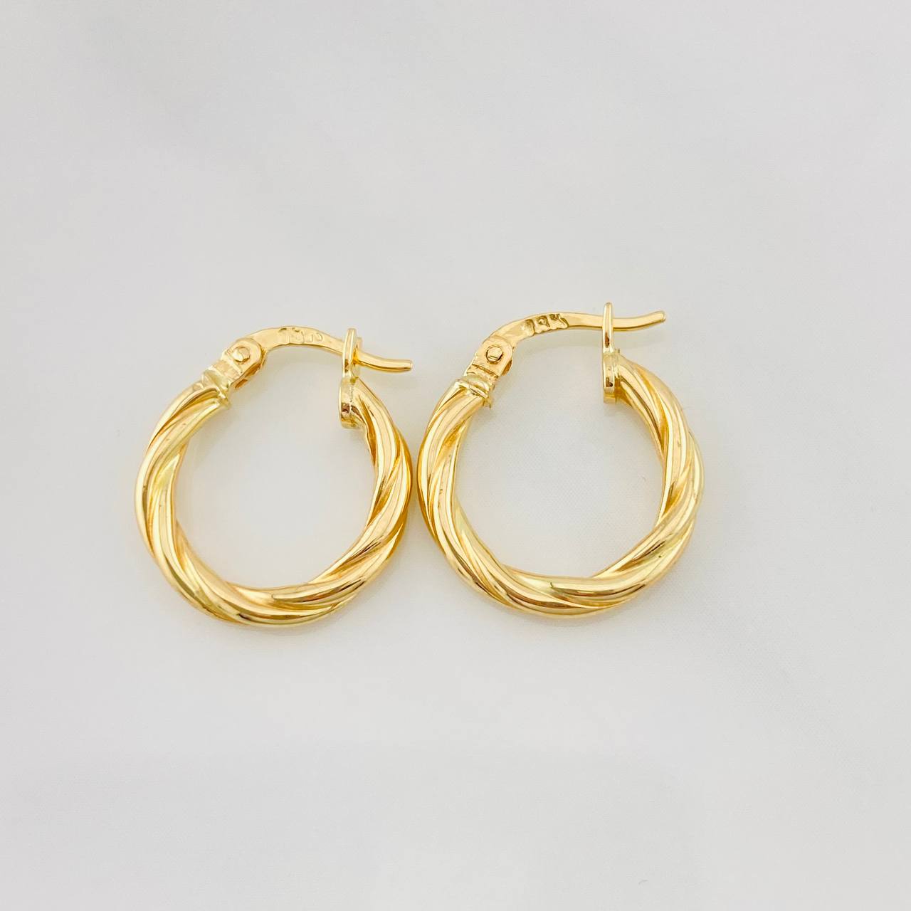 Hoop Earrings Mary 1.55g / 3/4 in Yellow Gold 18K