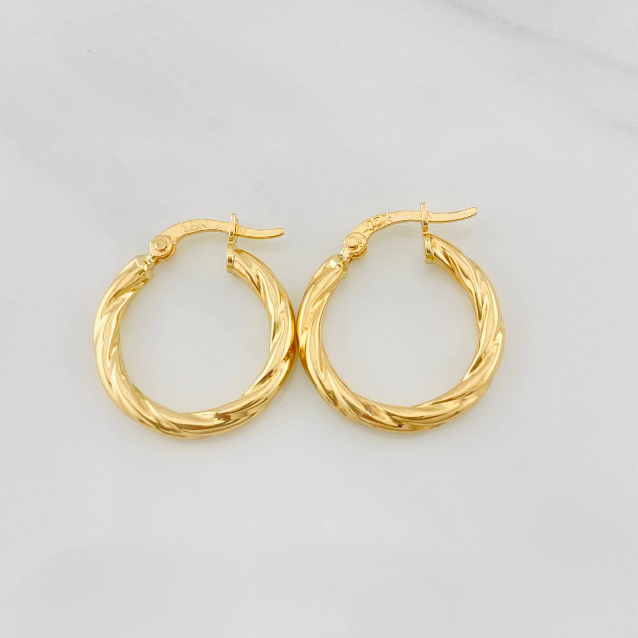 Candongas Mary 1.3g / 1/2 in Oro Amarillo 18K