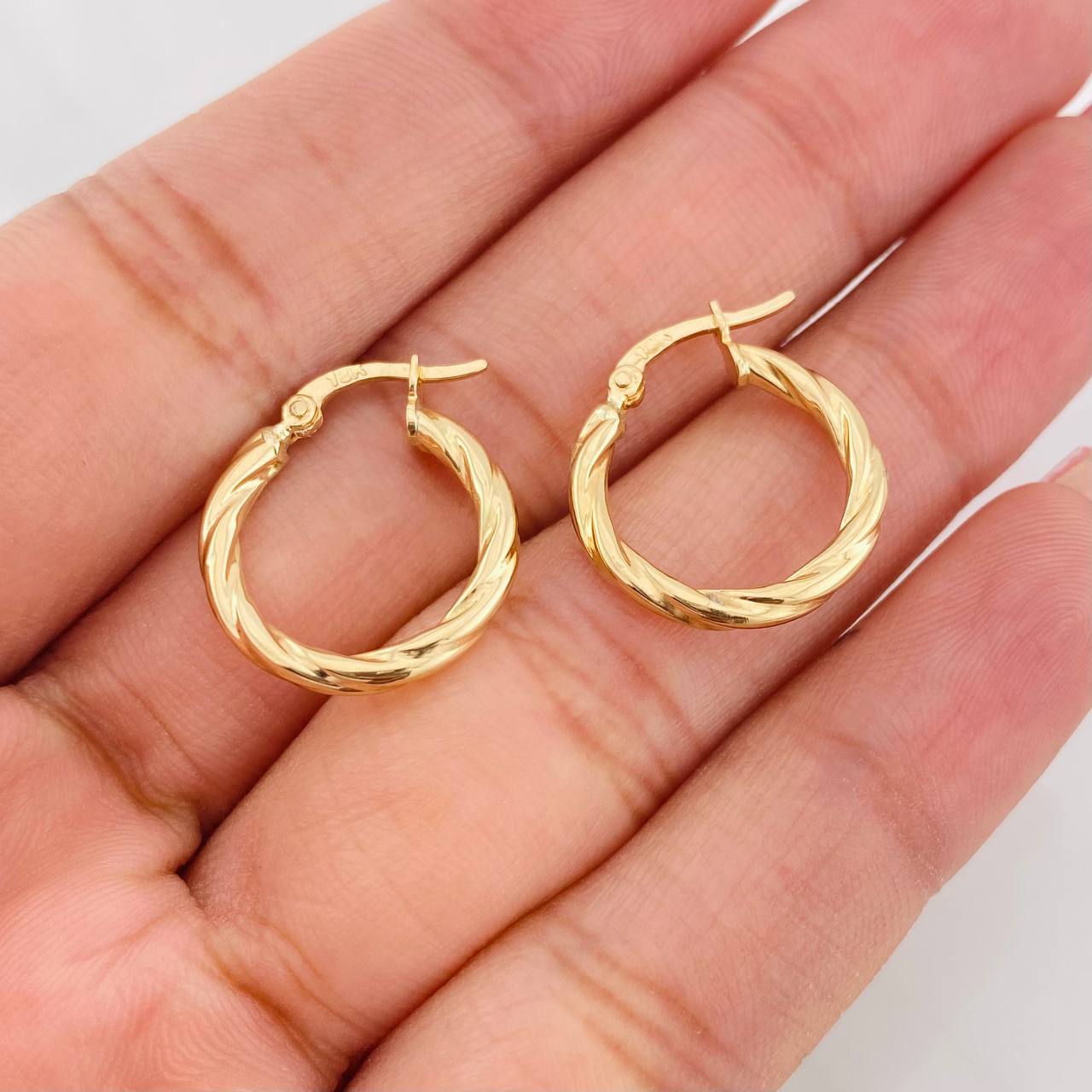 Candongas Mary 1.3g / 1/2 in Oro Amarillo 18K