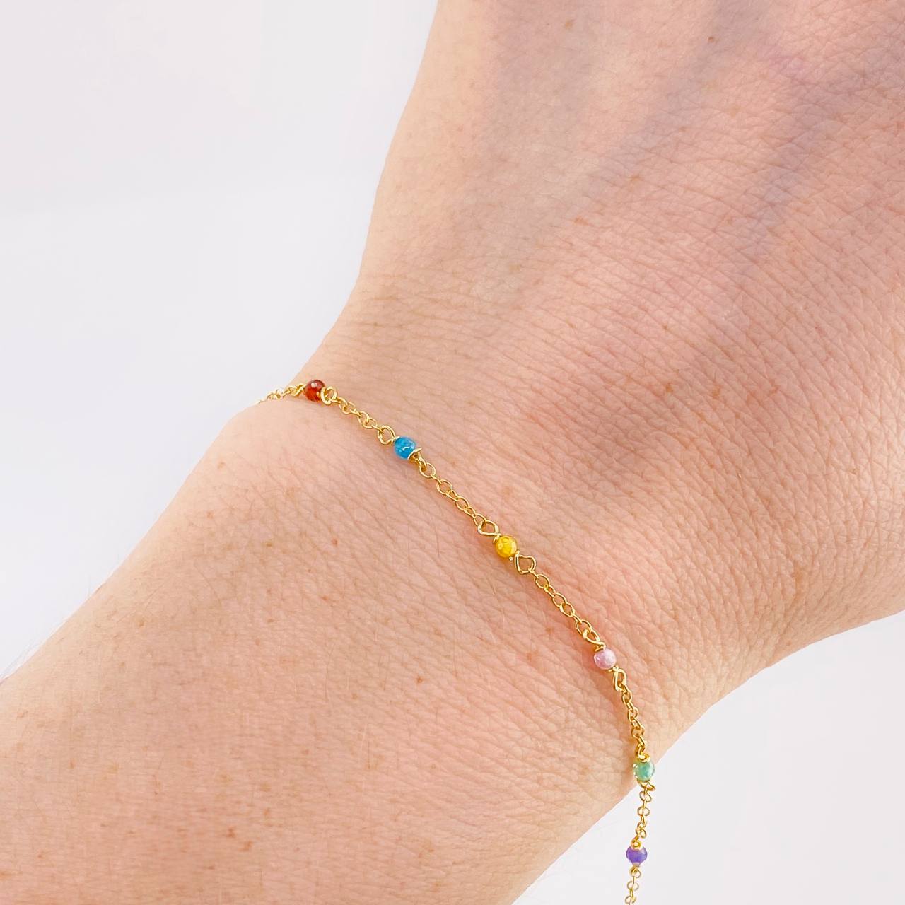 Pulso Modulable Aro Seguido Chispas Arcoiris 1.1g / 6 1/2 in - 5 3/4 in / 1.3mm Oro Amarillo 18K