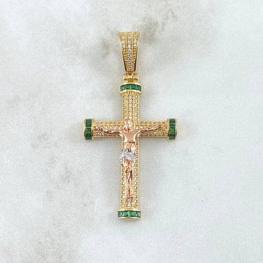 Dije Cristo Latino Abultado 7.8 g / 2 in Tres Oros 18K