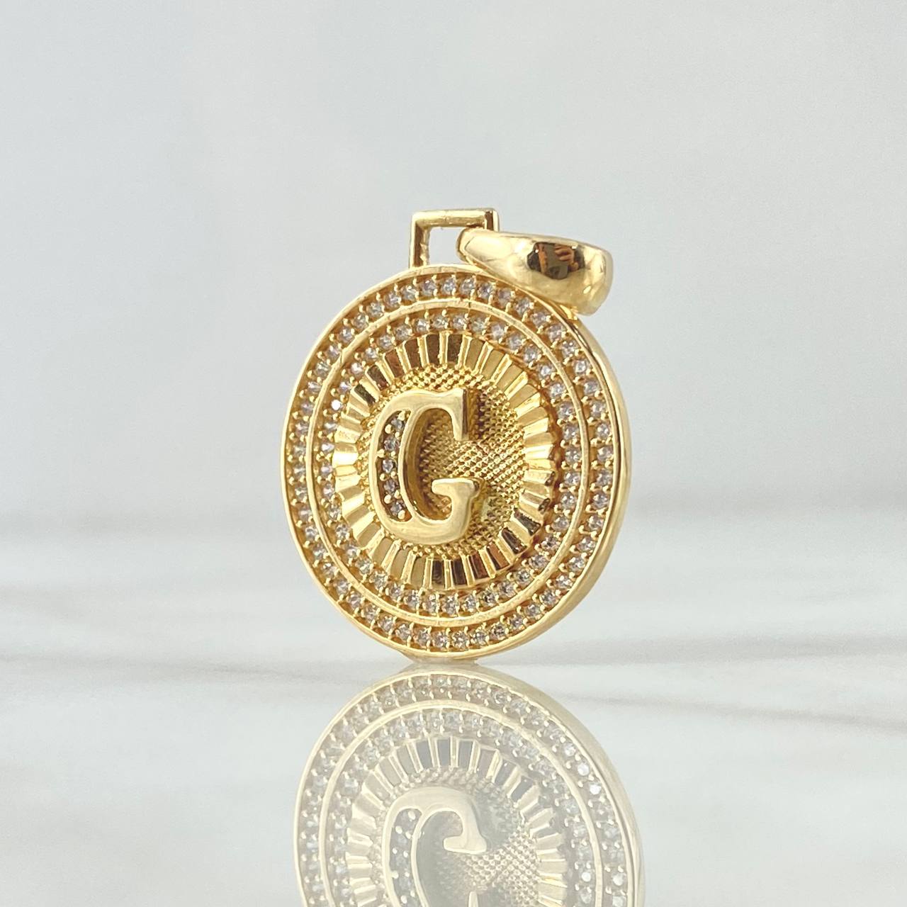 Dije Medalla Letra G 4.55gr / 1 1/4 in / Oro Amarillo 18K