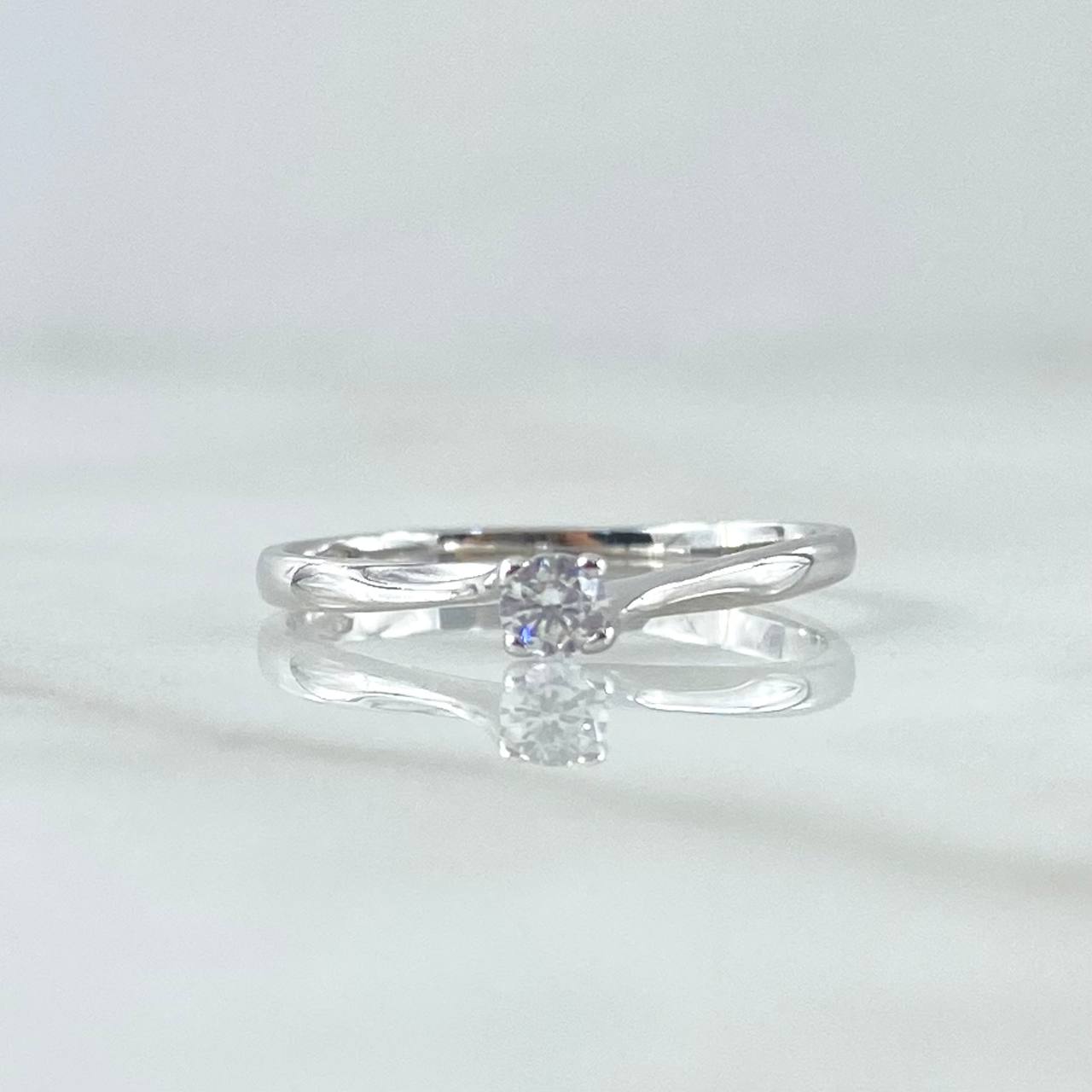 Anillo Solitario Liso 1.3gr / T5 3/4 / Circon Blanco Oro Blanco 18K